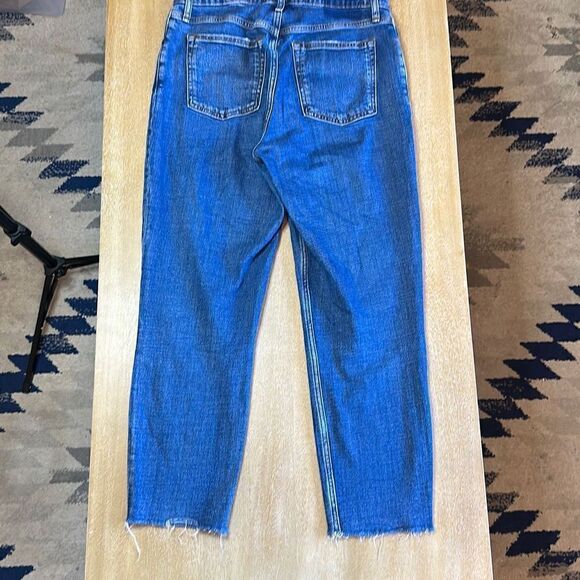 Abercrombie & Fitch High Rise Mom Jean - Picture 5 of 7